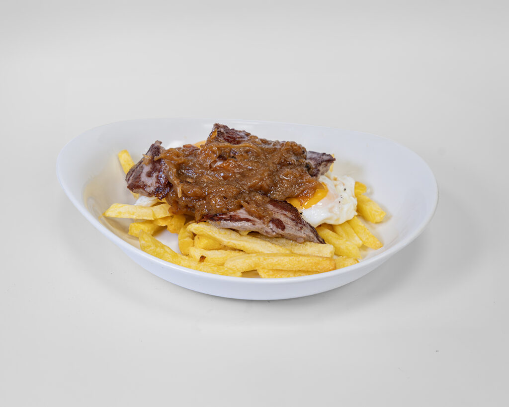 Huevos Rotos con Solomillo Ibérico